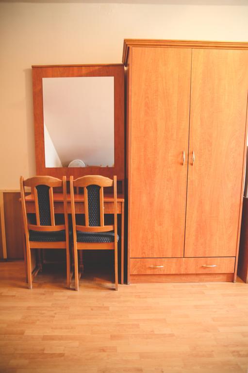 Borostyankert Etterem & Vendeghaz Hotell Sitke Exteriör bild