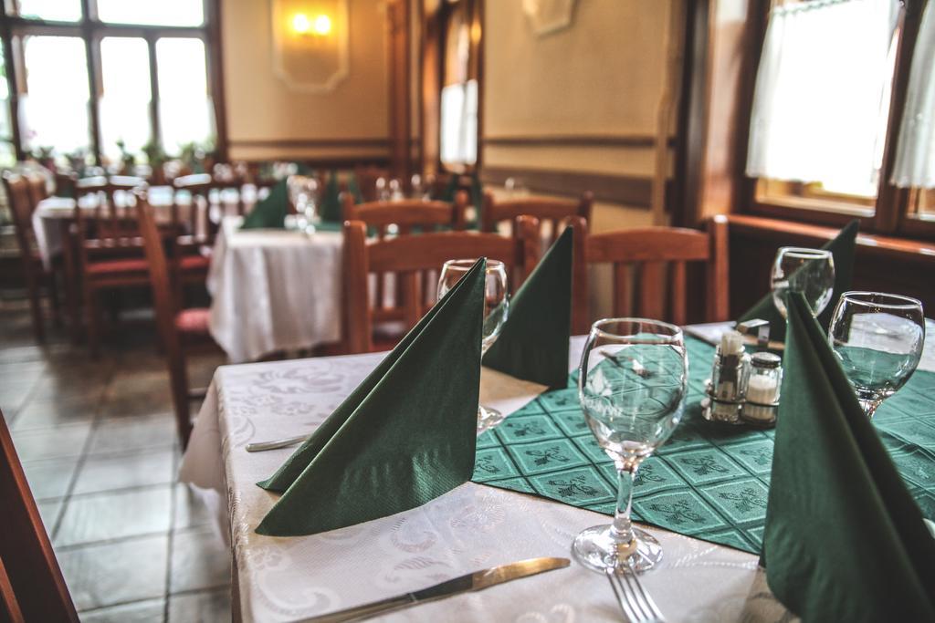 Borostyankert Etterem & Vendeghaz Hotell Sitke Exteriör bild