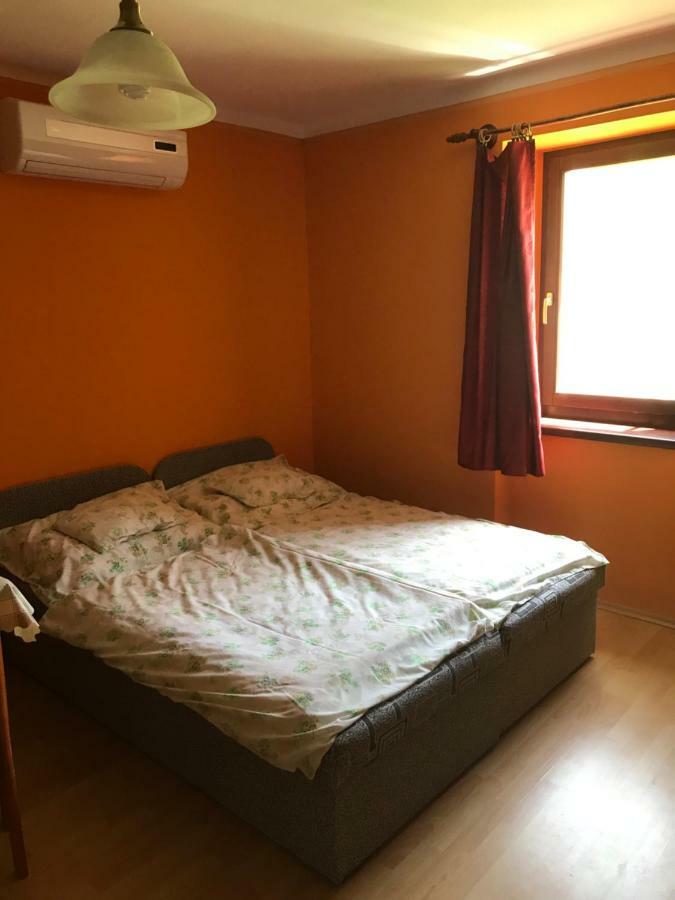 Borostyankert Etterem & Vendeghaz Hotell Sitke Exteriör bild