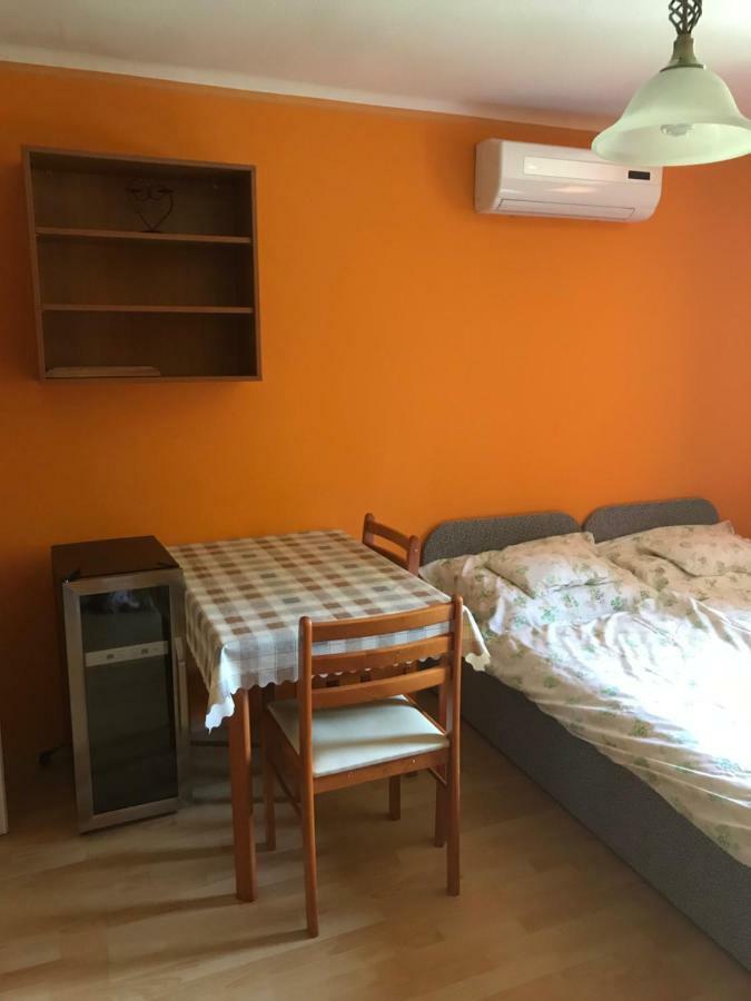 Borostyankert Etterem & Vendeghaz Hotell Sitke Exteriör bild